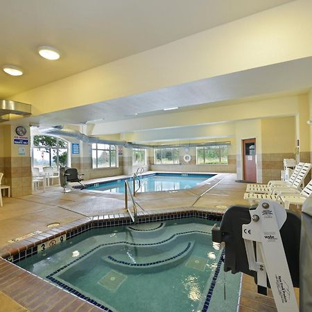 Comfort Suites Юджин Экстерьер фото