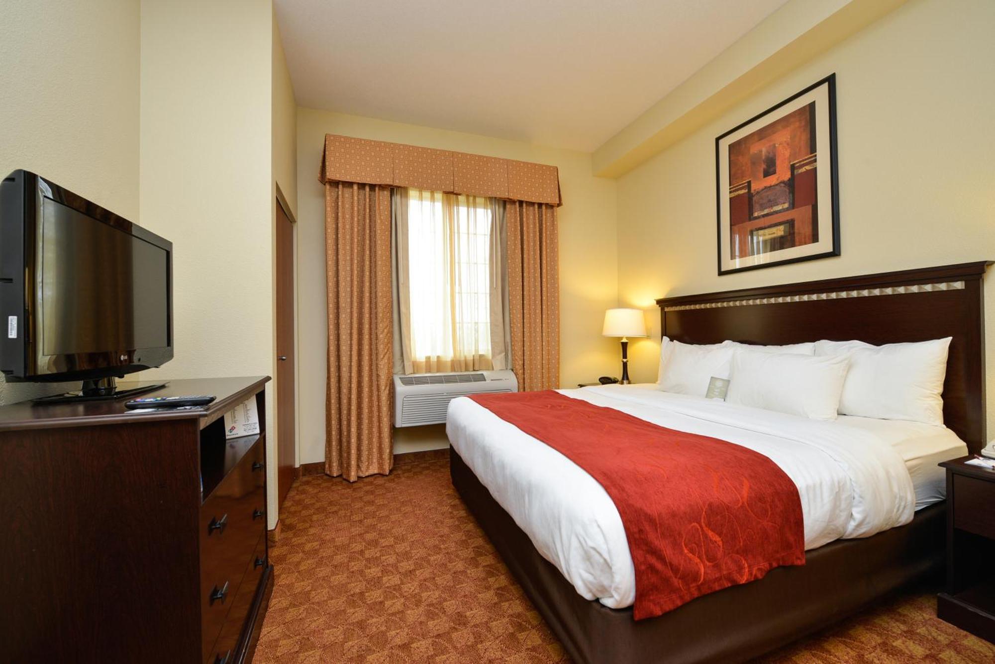 Comfort Suites Юджин Экстерьер фото