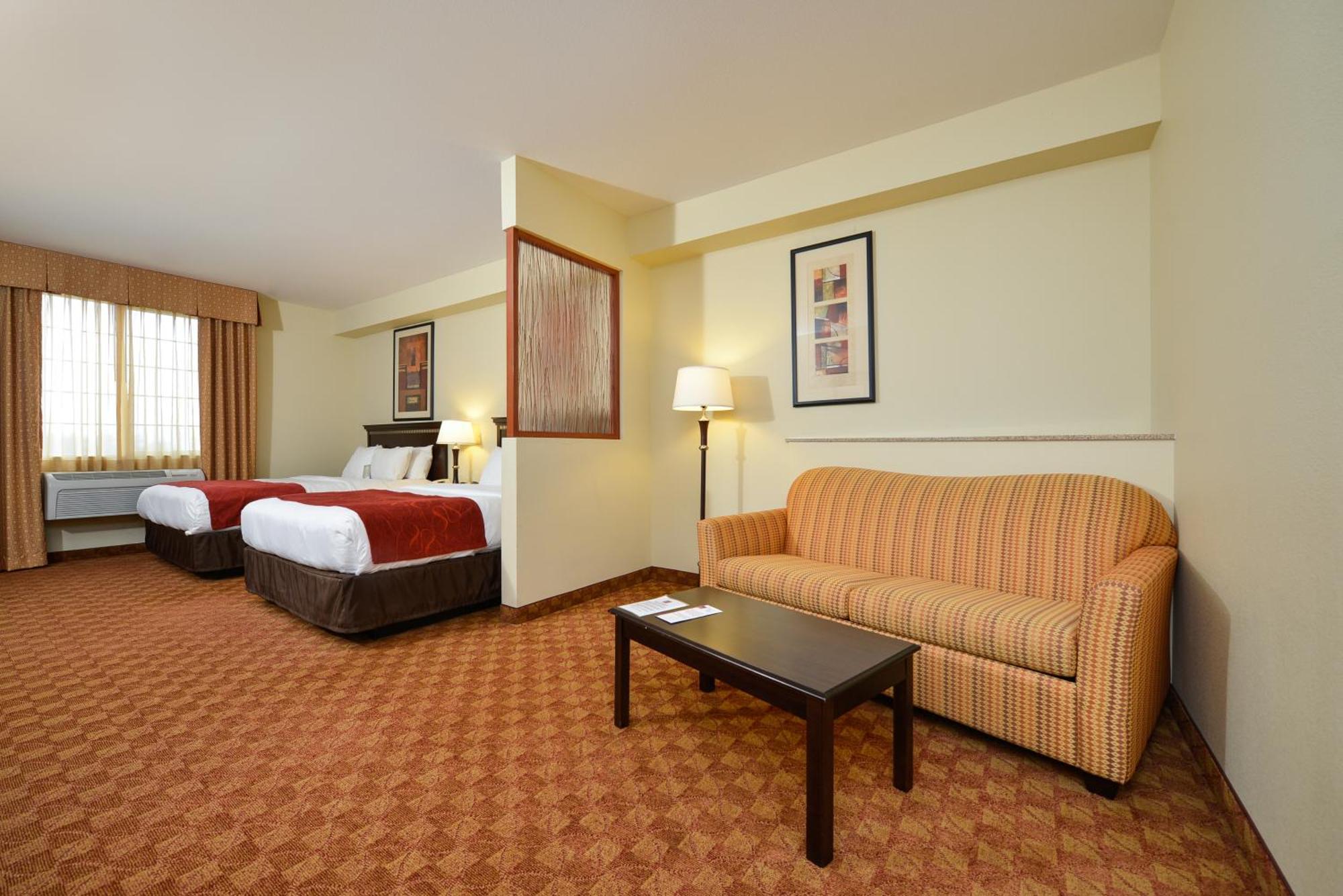 Comfort Suites Юджин Экстерьер фото